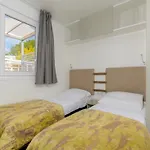Semesterbostad Mobile In With Shared Pool *