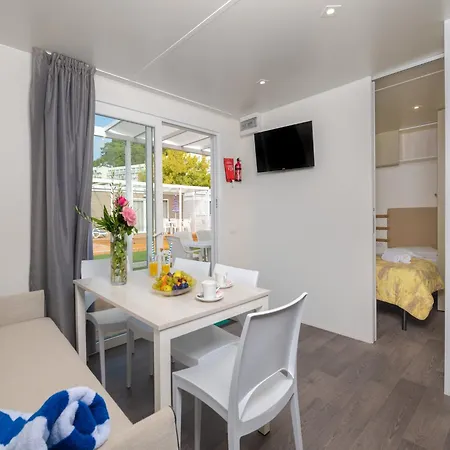 Mobile In With Shared Pool Casa vacanze Rabac